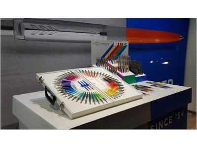 Parker Jotter Originals Ballpoint Στυλό με Μπλε Mελάνι Συλλεκτική Κασετίνα Δώρου 54τμχ 1171.9999 Parker Jotter Originals Ballpoint Στυλό με Μπλε Mελάνι Συλλεκτική Κασετίνα Δώρου 54τμχ 1171.9999