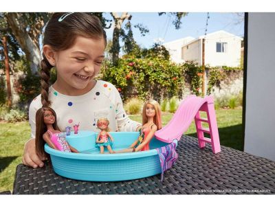 Mattel Barbie Εξωτική Πισίνα GHL91