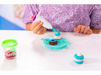 Hasbro Play-Doh Kitchen Creations Magical Mixer Playset F4718