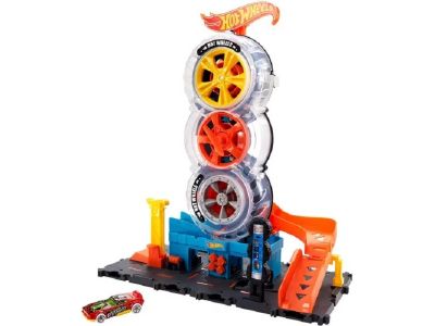Mattel Hot Wheels City Super Twist Tire Shop Playset, Spin The Key To Make Cars Travel Through The Tires, Includes 1 Car HDP02